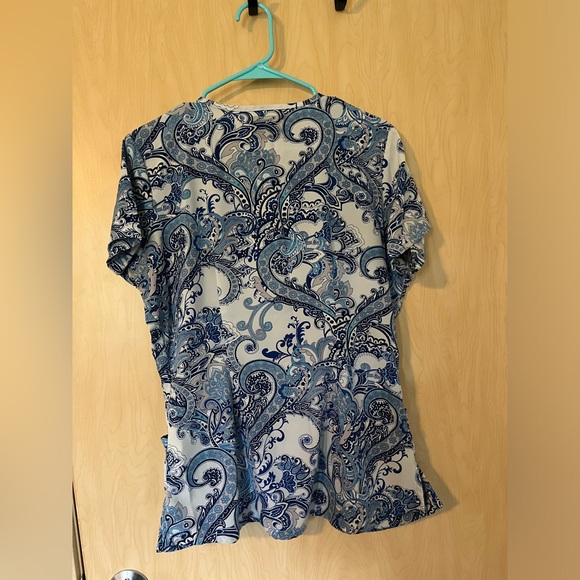 Women’s Uniform Advantage Buttersoft Stretch Scrub Top - Picture 2 of 3